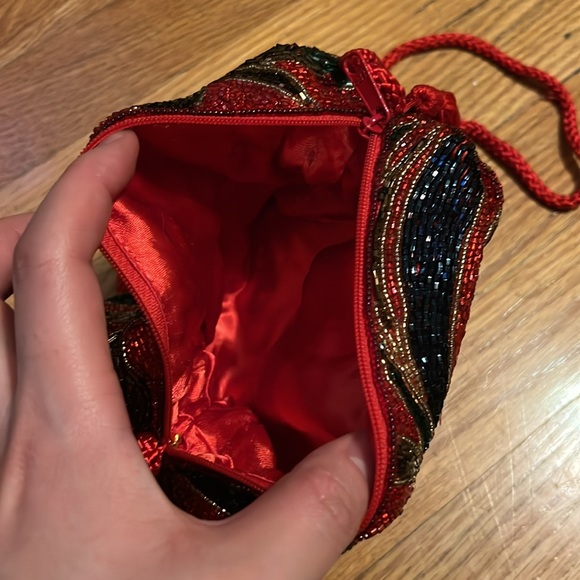 Vintage beaded tassel shoulder bag red blue multi - Picture 7 of 7